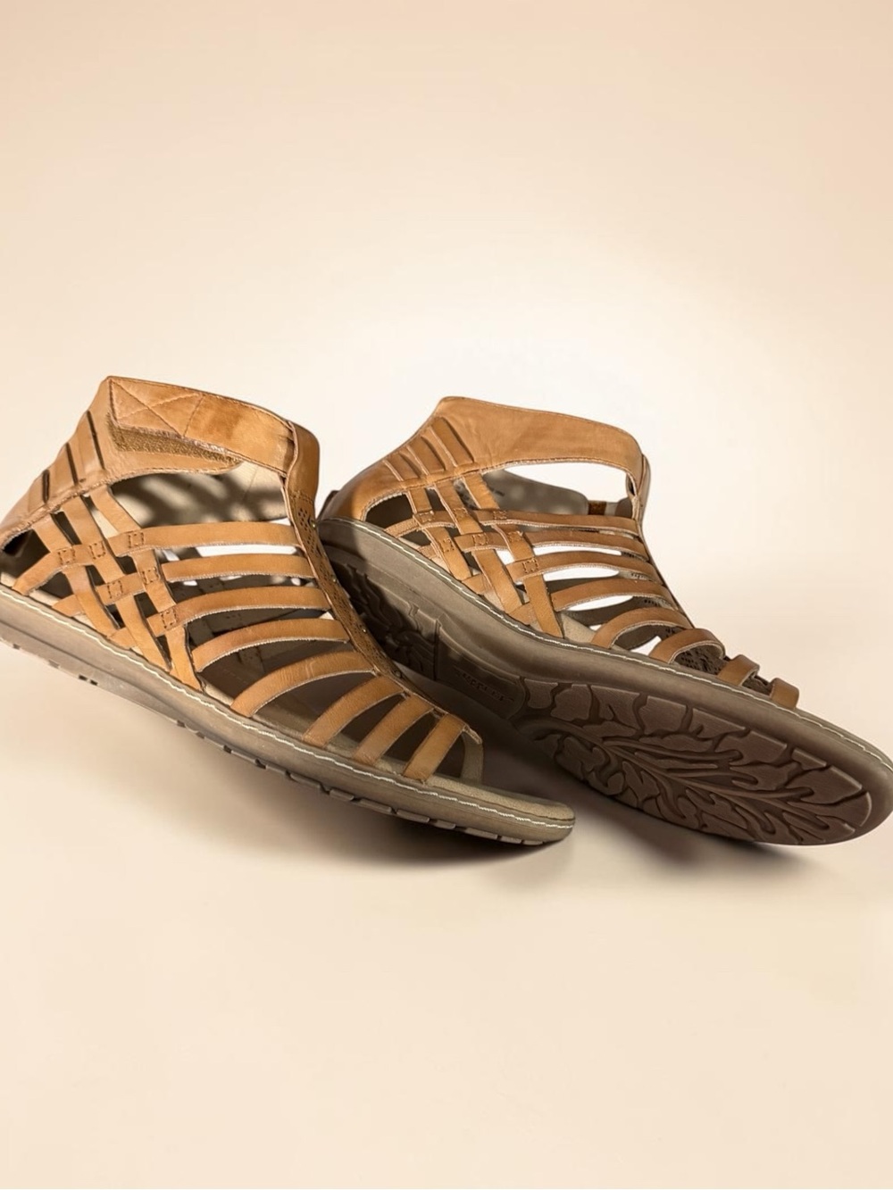 Earth Shoes Camellia Marconi Gladiators - Size 10 - Picture 5 of 15